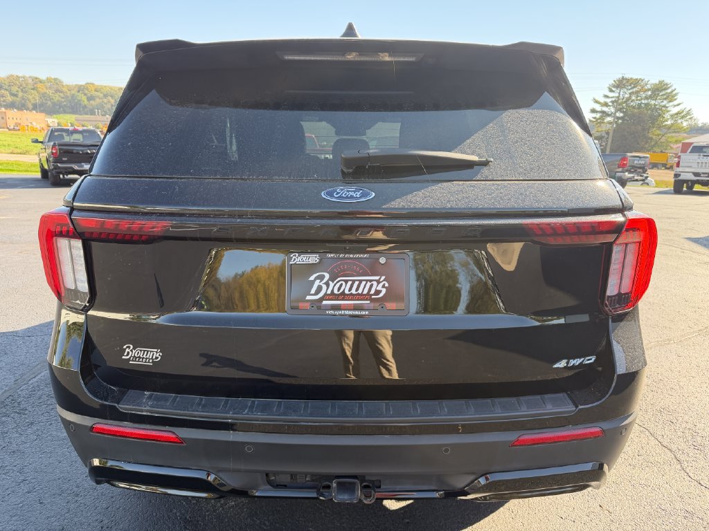 Used 2025 Ford Explorer ST-Line w/ Premium Package AWD/4WD image 6