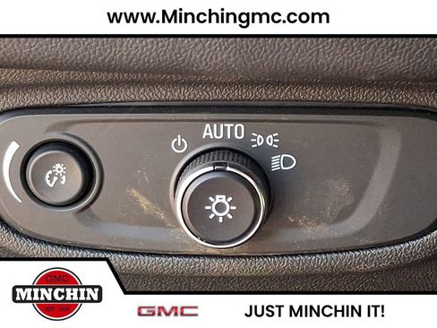 Certified 2021 GMC Terrain SLE w/ Driver Convenience Package AWD/4WD image 26