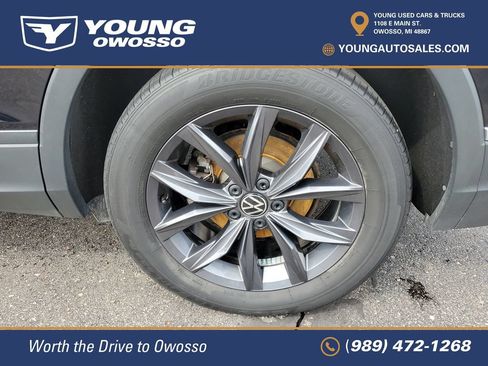 Used 2022 Volkswagen Tiguan SE w/ Panoramic Sunroof Package AWD/4WD image 31