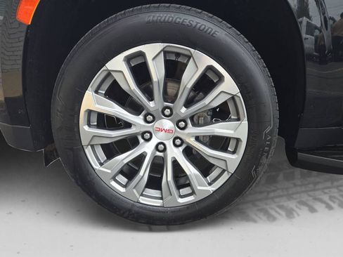 Used 2021 GMC Yukon Denali w/ Advanced Technology Package AWD/4WD image 23