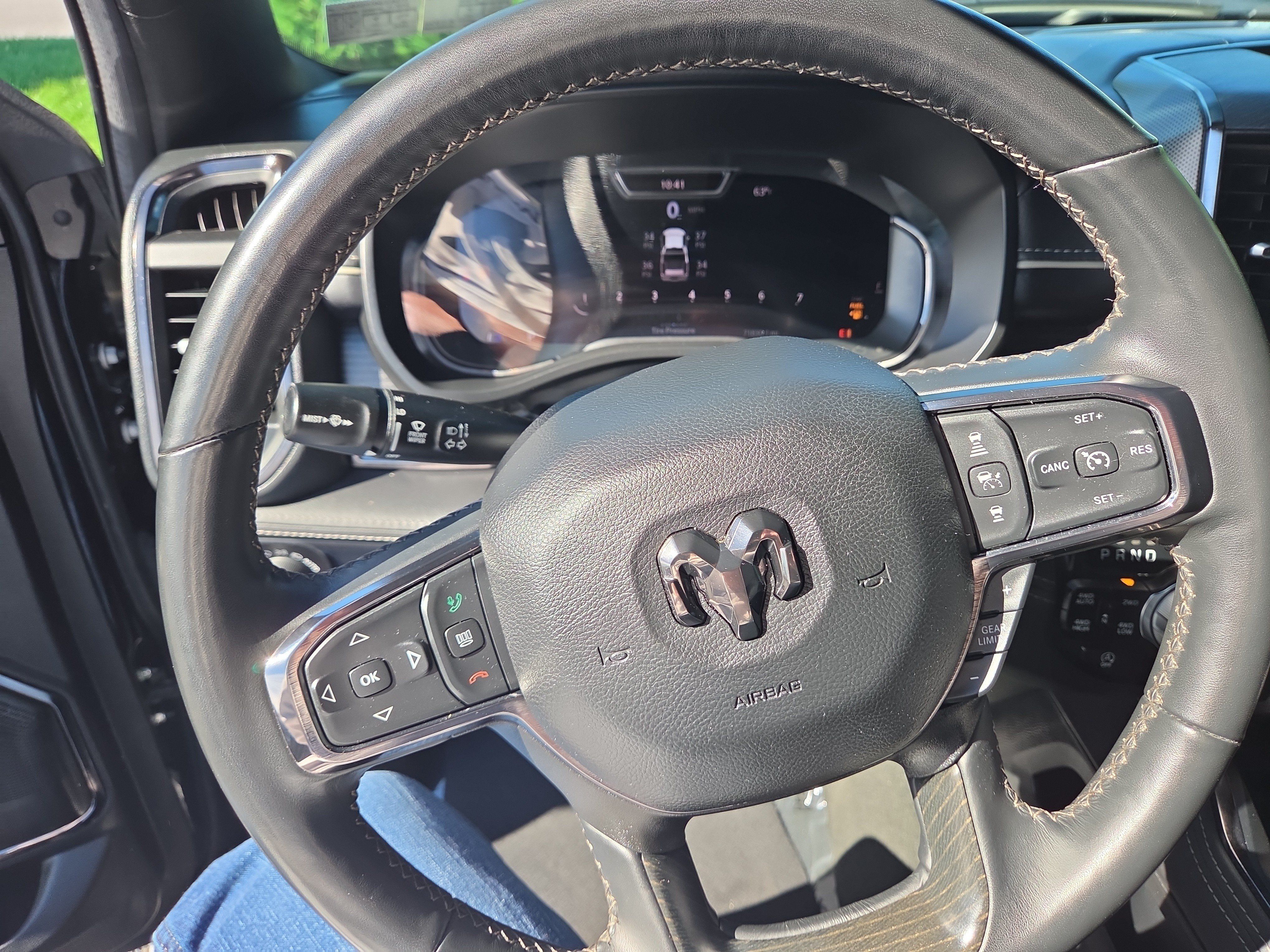 Used 2024 RAM 1500 Limited AWD/4WD image 3