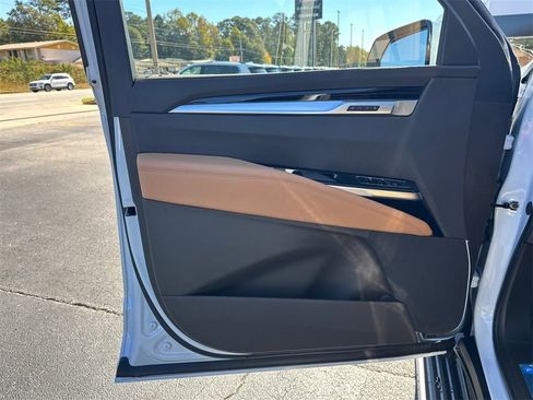 New 2026 Cadillac Escalade ESV Luxury w/ Touring Package image 10