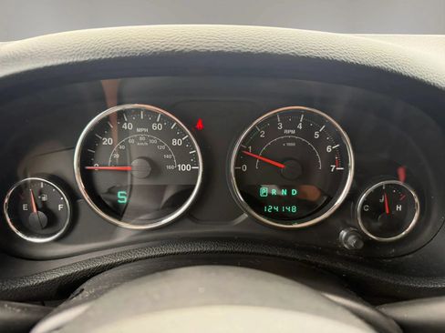 Used 2012 Jeep Wrangler Sahara w/ Connectivity Group AWD/4WD image 12
