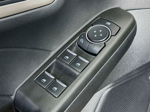 Certified 2022 Ford Escape SEL image 28