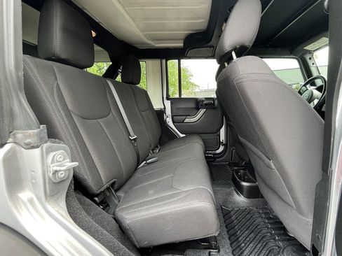 Used 2016 Jeep Wrangler Unlimited Sport w/ Quick Order Package 24S AWD/4WD image 19