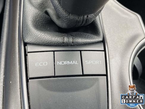 Used 2024 Toyota Camry SE image 29