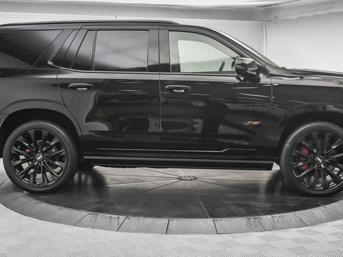 Used 2025 Cadillac Escalade V w/ LPO, ONYX Package image 14