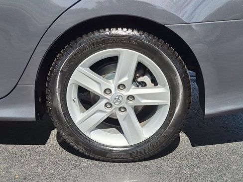 Used 2014 Toyota Camry SE FWD image 8