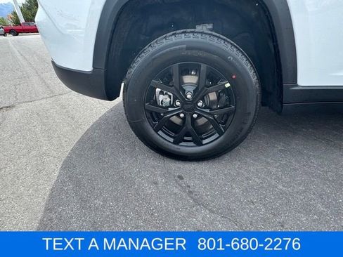 New 2026 Jeep Grand Cherokee Altitude AWD/4WD image 12