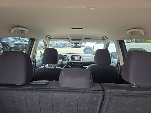Used 2026 Nissan Rogue SV FWD image 95