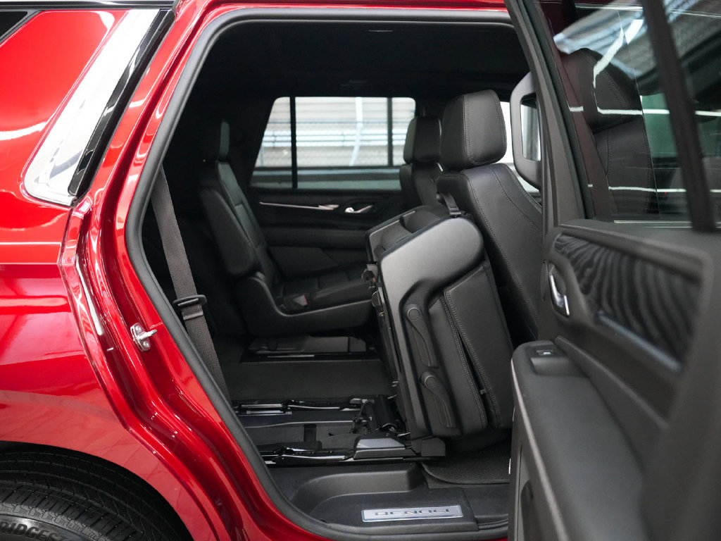 Used 2023 GMC Yukon Denali AWD/4WD image 34
