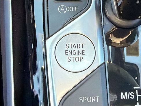 Used 2019 BMW 330i Sedan w/ Premium Package image 38