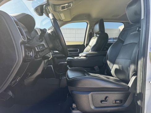 Used 2024 RAM 2500 Laramie image 30