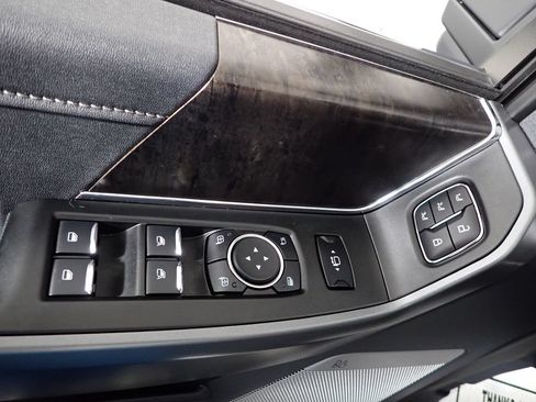 Used 2026 Ford F450 Lariat w/ Lariat Ultimate Package AWD/4WD image 23