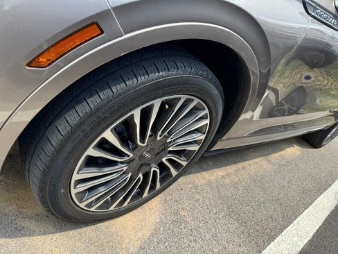 Used 2020 Lincoln Corsair Reserve w/ Appearance Package FWD image 4