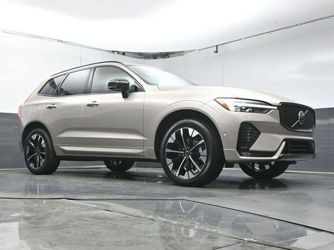 New 2026 Volvo XC60 B5 Plus w/ Protection Package Premier image 41