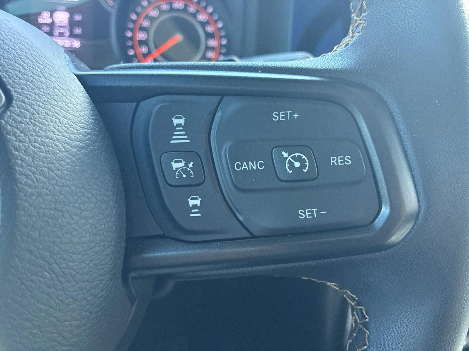 Certified 2025 Jeep Wrangler Sport AWD/4WD image 12
