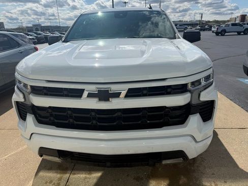 Used 2024 Chevrolet Silverado 1500 RST w/ Z71 Off-Road Package AWD/4WD image 12