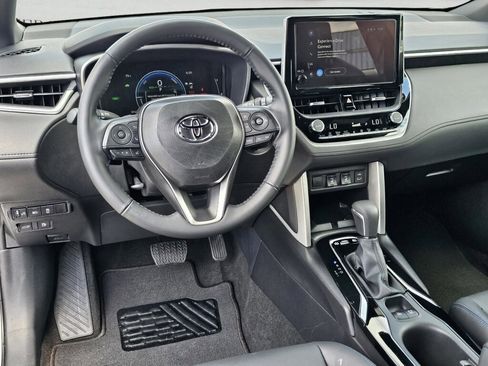 Used 2025 Toyota Corolla Cross AWD Hybrid w/ Convenience Package image 35