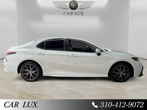 Used 2021 Toyota Camry SE w/ Convenience Package FWD image 6
