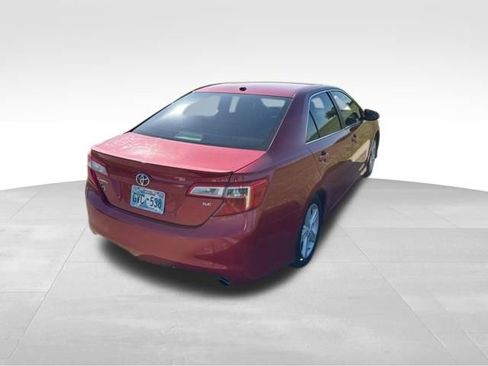 Used 2012 Toyota Camry SE image 3