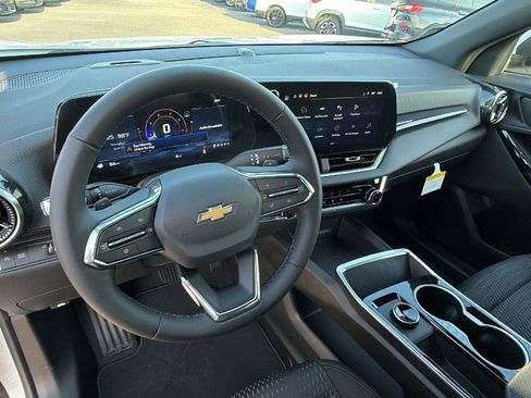 New 2026 Chevrolet Equinox LT w/ Safety and Technology Package FWD image 21