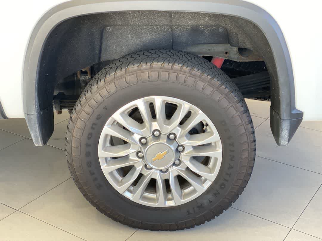 Used 2023 Chevrolet Silverado 2500 High Country w/ Z71 Off-Road Package AWD/4WD image 13