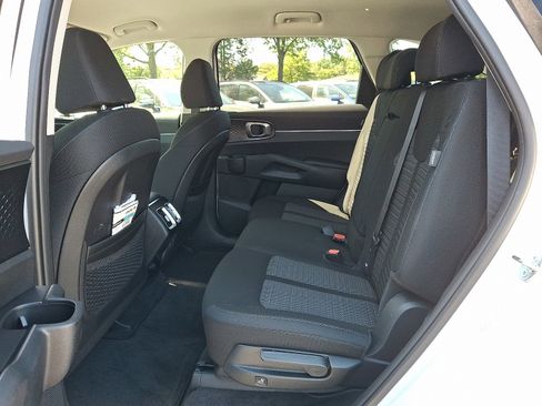 New 2026 Kia Sorento LX image 10