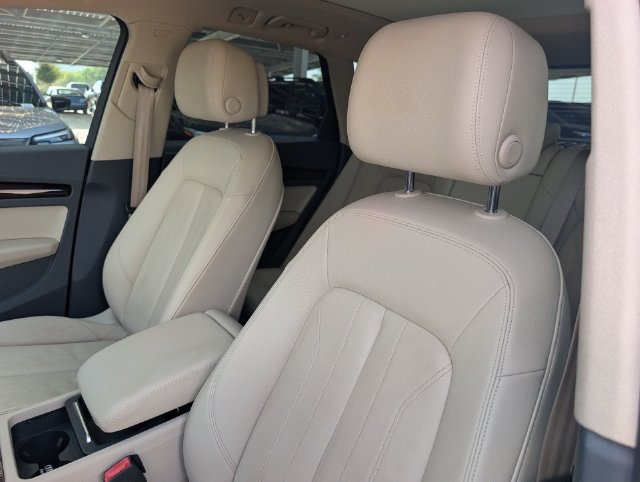 Used 2018 Audi Q5 2.0T Premium Plus w/ Premium Plus Package AWD/4WD image 10