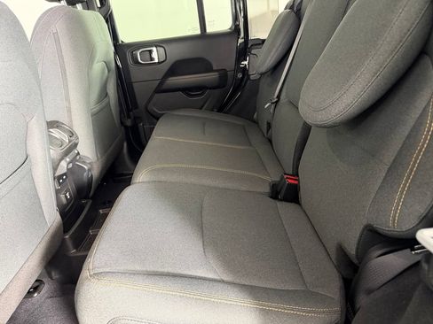Certified 2025 Jeep Wrangler Unlimited Sahara AWD/4WD image 25