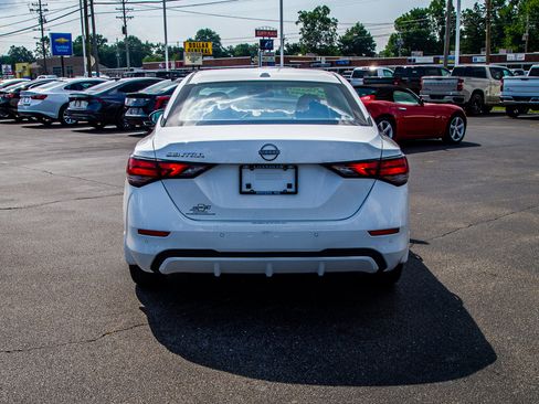 Used 2025 Nissan Sentra SV FWD image 6