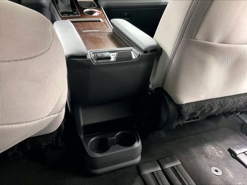 Certified 2024 Toyota Sienna LE image 28