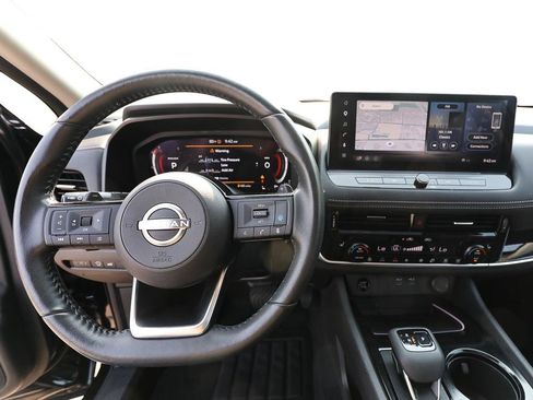 Used 2024 Nissan Rogue SL w/ SL Premium Package AWD/4WD image 14