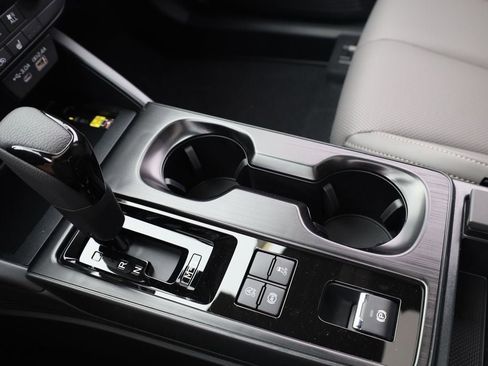 New 2026 Subaru Outback Limited AWD/4WD image 16