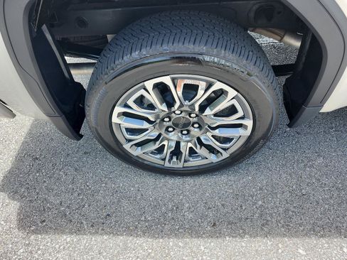 Certified 2026 GMC Sierra 1500 Denali Ultimate AWD/4WD image 6