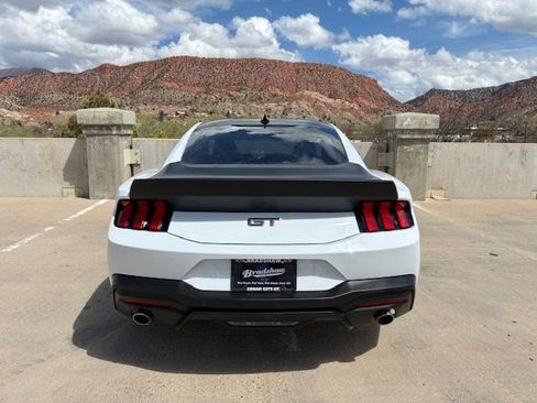 Used 2024 Ford Mustang GT Premium image 7