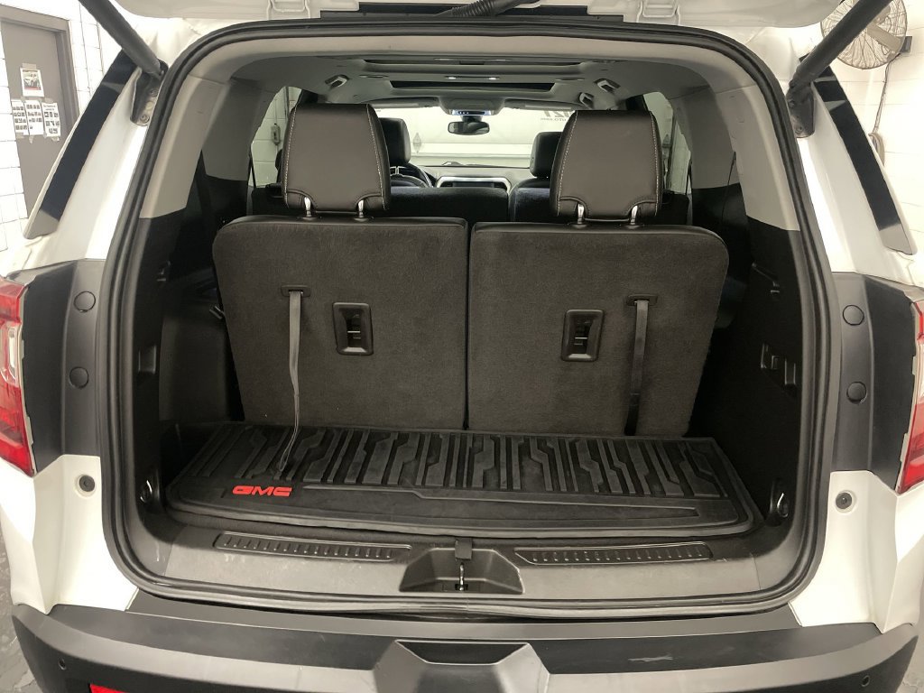 Used 2021 GMC Acadia SLT FWD image 20