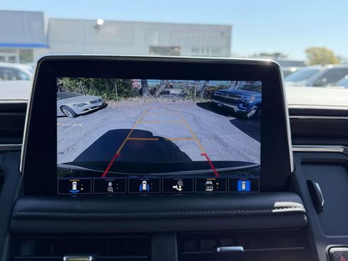 Certified 2021 Chevrolet Tahoe Z71 w/ Z71 Off-Road Package AWD/4WD image 26