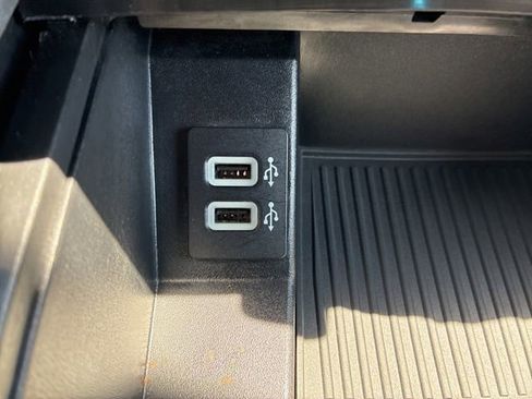 Used 2019 Ford F150 Raptor w/ Equipment Group 802A Luxury AWD/4WD image 45