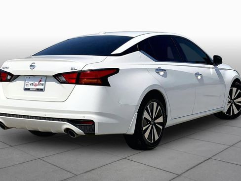 Used 2019 Nissan Altima 2.5 SL FWD image 13