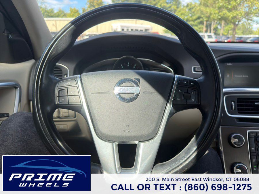 Used 2014 Volvo S60 T5 AWD/4WD image 21
