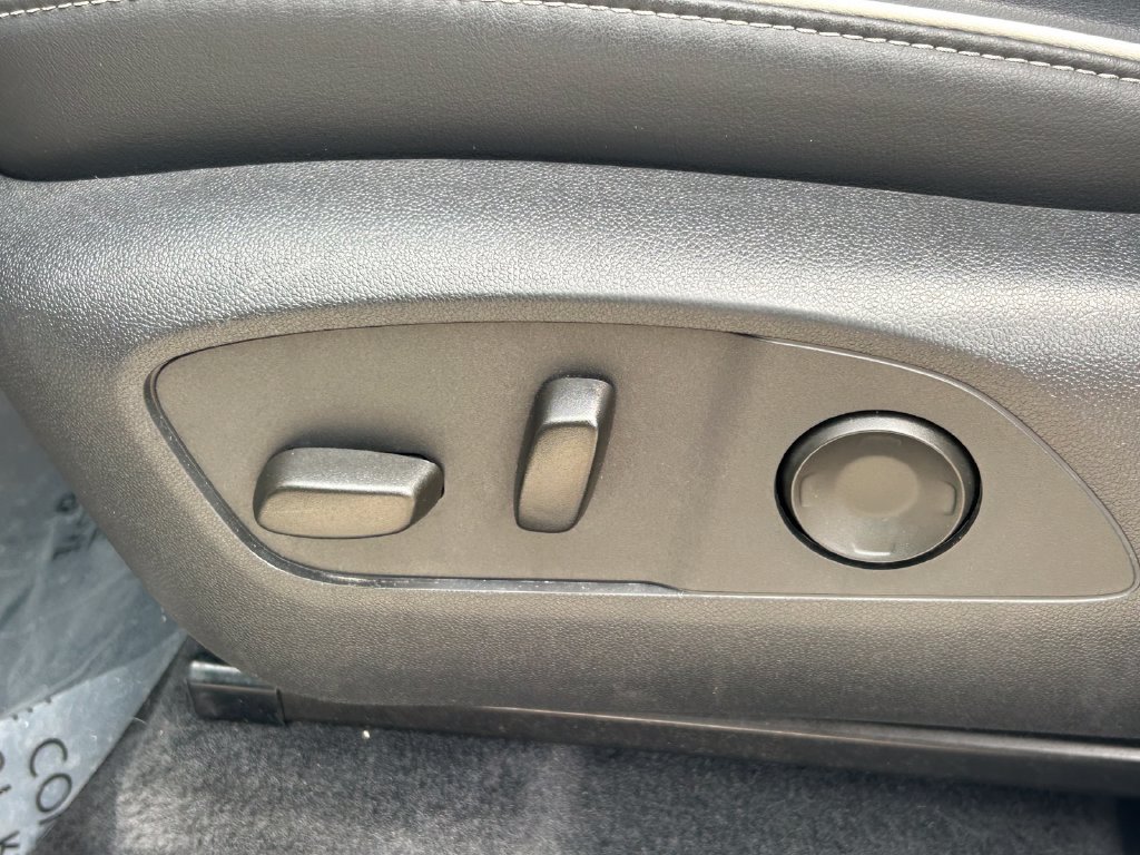 Used 2025 Buick Enclave Preferred FWD image 26