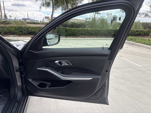 Used 2021 BMW 330i Sedan w/ Convenience Package RWD image 20