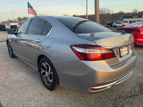 Used 2016 Honda Accord LX image 5