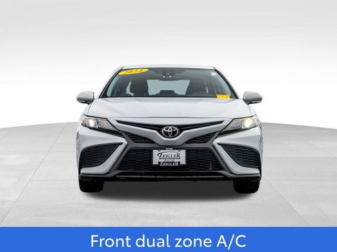 Used 2024 Toyota Camry SE FWD image 2