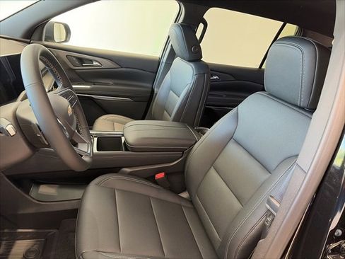 New 2026 Chevrolet Traverse LT w/ Driver Confidence Package image 12