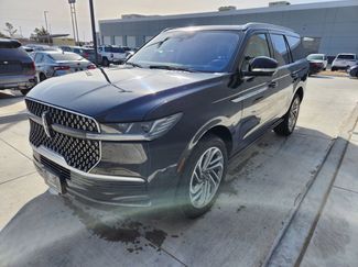 Used 2025 Lincoln Navigator Reserve video 1