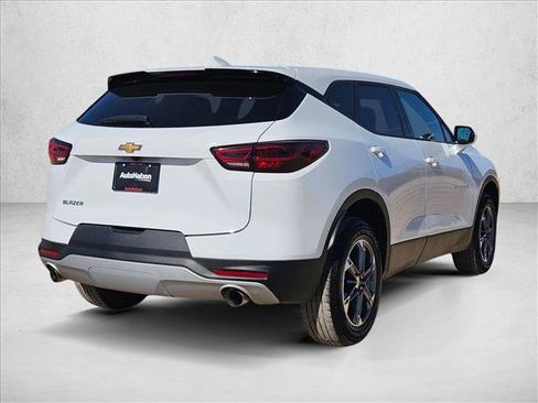 Used 2025 Chevrolet Blazer LT image 5