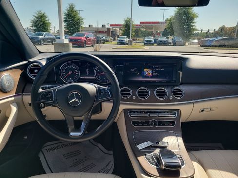 Used 2018 Mercedes-Benz E 300 image 24