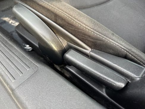 Used 2013 MAZDA MX-5 Miata Sport image 5